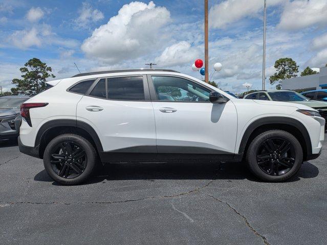 2025 Chevrolet Trax Vehicle Photo in BRUNSWICK, GA 31525-1881