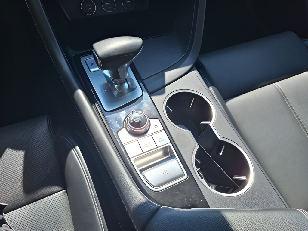 2026 Genesis G70 photo 13 of 29