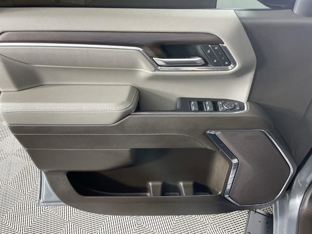 2024 GMC Sierra 1500 Vehicle Photo in GILBERT, AZ 85297-0402