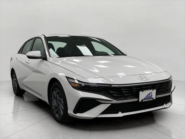 2025 Hyundai ELANTRA Hybrid Vehicle Photo in Neenah, WI 54956