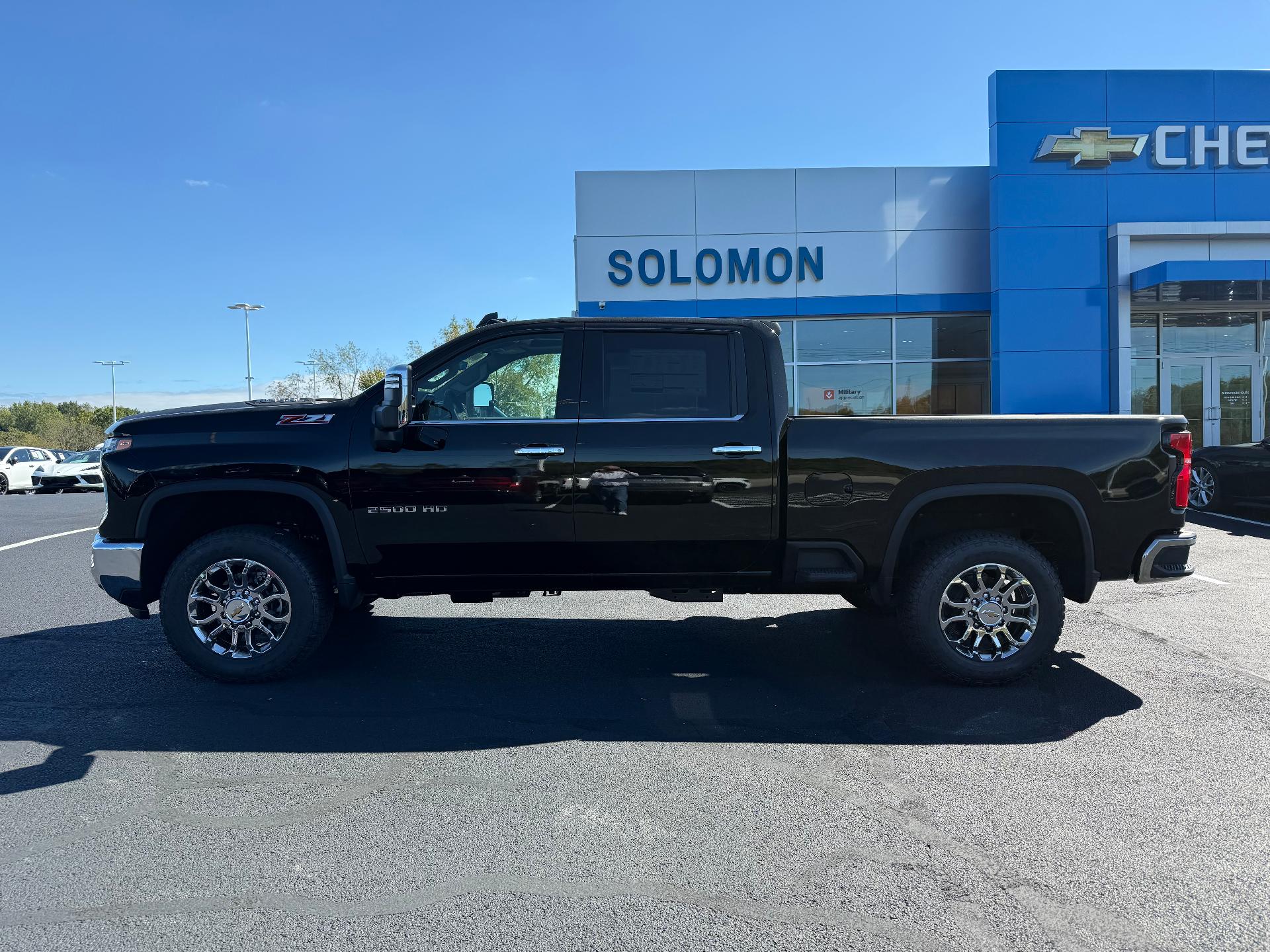 2026 Chevrolet Silverado 2500 HD photo 2 of 5