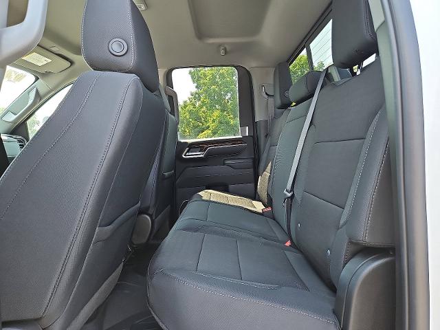 2025 GMC Sierra 2500 HD Vehicle Photo in TREVOSE, PA 19053-4984