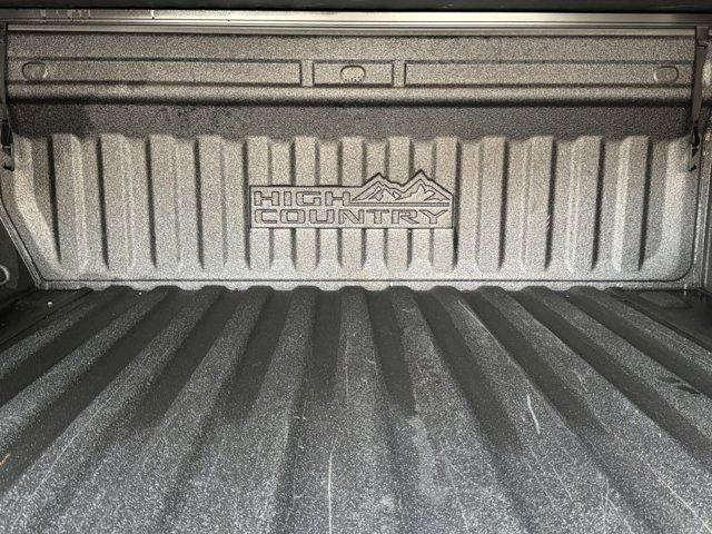 2022 Chevrolet Silverado 1500 Vehicle Photo in LEOMINSTER, MA 01453-2952