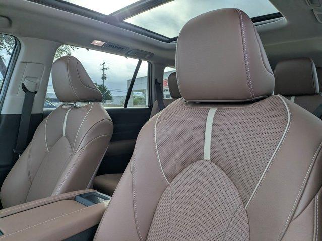 2024 Toyota Grand Highlander Vehicle Photo in SELMA, TX 78154-1459