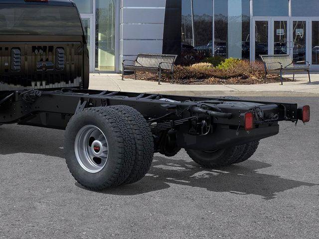 2025 GMC Sierra 3500 HD Chassis Cab Vehicle Photo in DANBURY, CT 06810-5034