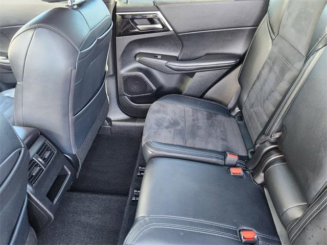 2024 Mitsubishi Outlander Vehicle Photo in AURORA, CO 80012-4011