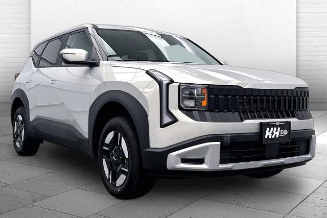 2027 Kia Seltos Vehicle Photo in OMAHA, NE 68127