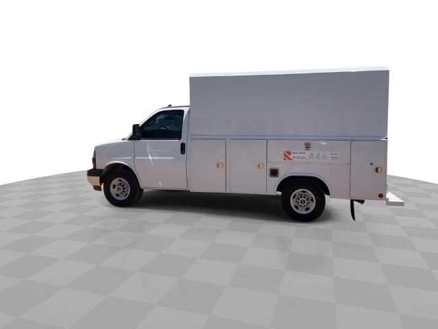 2025 GMC Savana Cutaway 3500 Vehicle Photo in GILBERT, AZ 85297-0402
