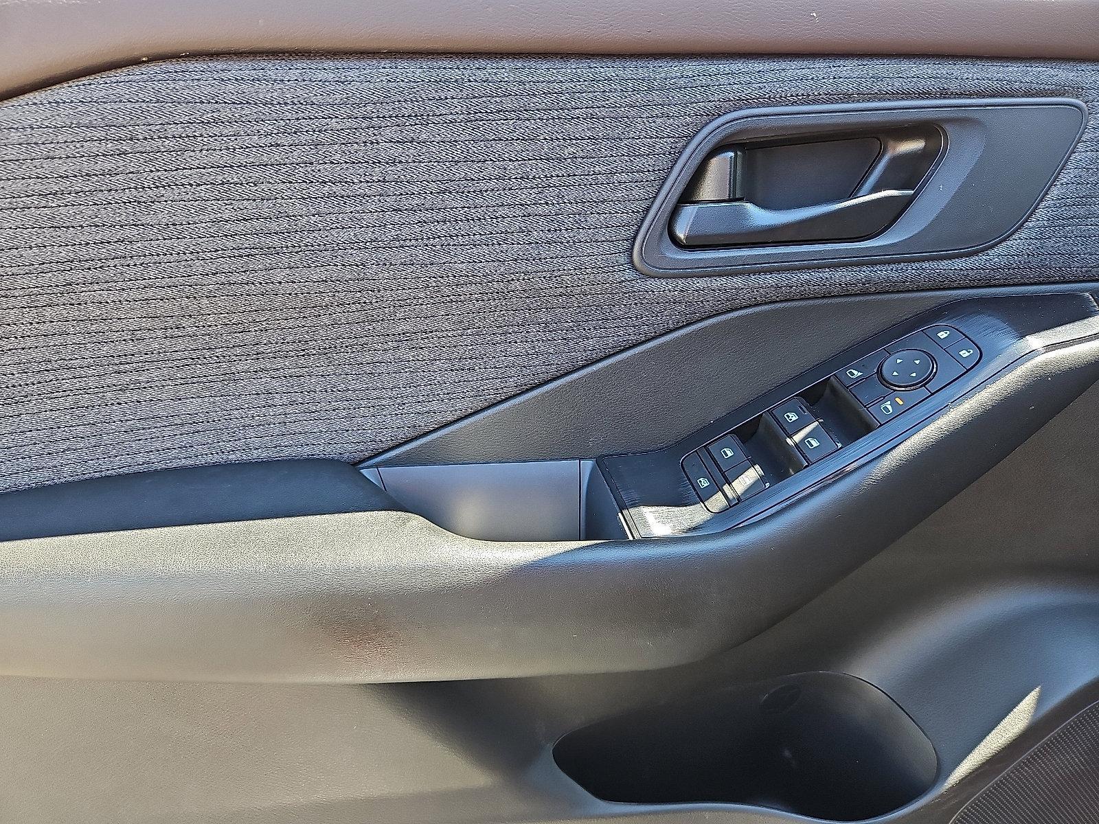 2023 Nissan Rogue Vehicle Photo in Jenkintown, PA 19046
