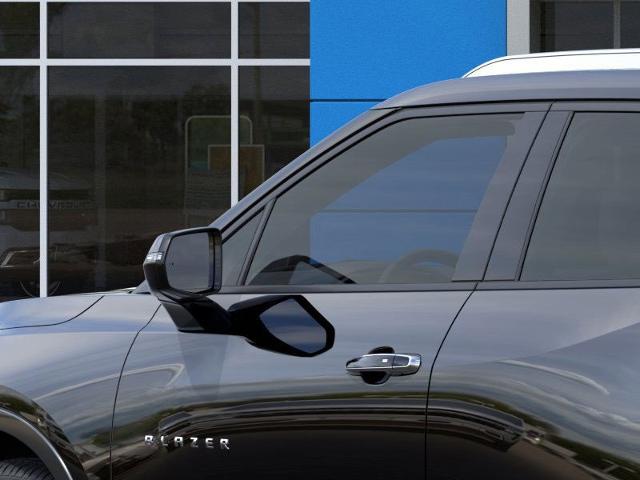 2025 Chevrolet Blazer Vehicle Photo in EVERETT, WA 98203-5662