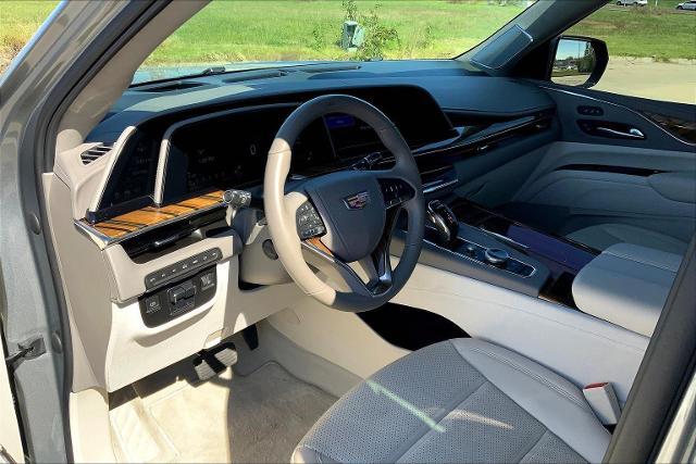 2023 Cadillac Escalade Vehicle Photo in TOPEKA, KS 66609-0000
