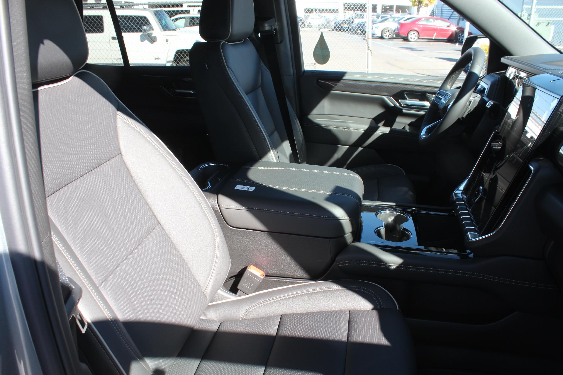 2026 GMC Yukon Vehicle Photo in AURORA, CO 80012-4011