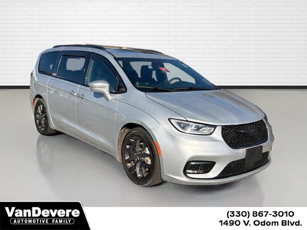 2022 Chrysler Pacifica Vehicle Photo in AKRON, OH 44320-4088