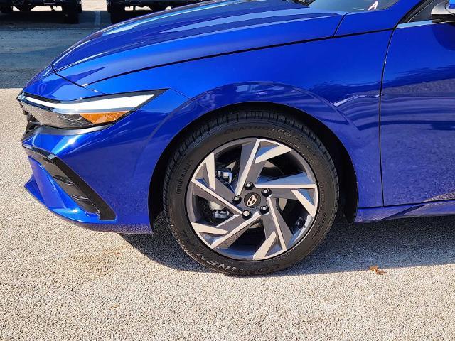 2025 Hyundai ELANTRA Vehicle Photo in DENTON, TX 76210-9321