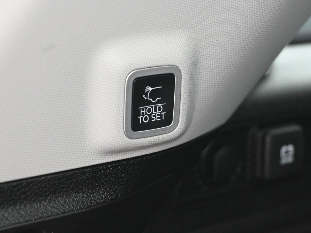 2022 Jeep Grand Cherokee 4xe Vehicle Photo in Cedar Rapids, IA 52402