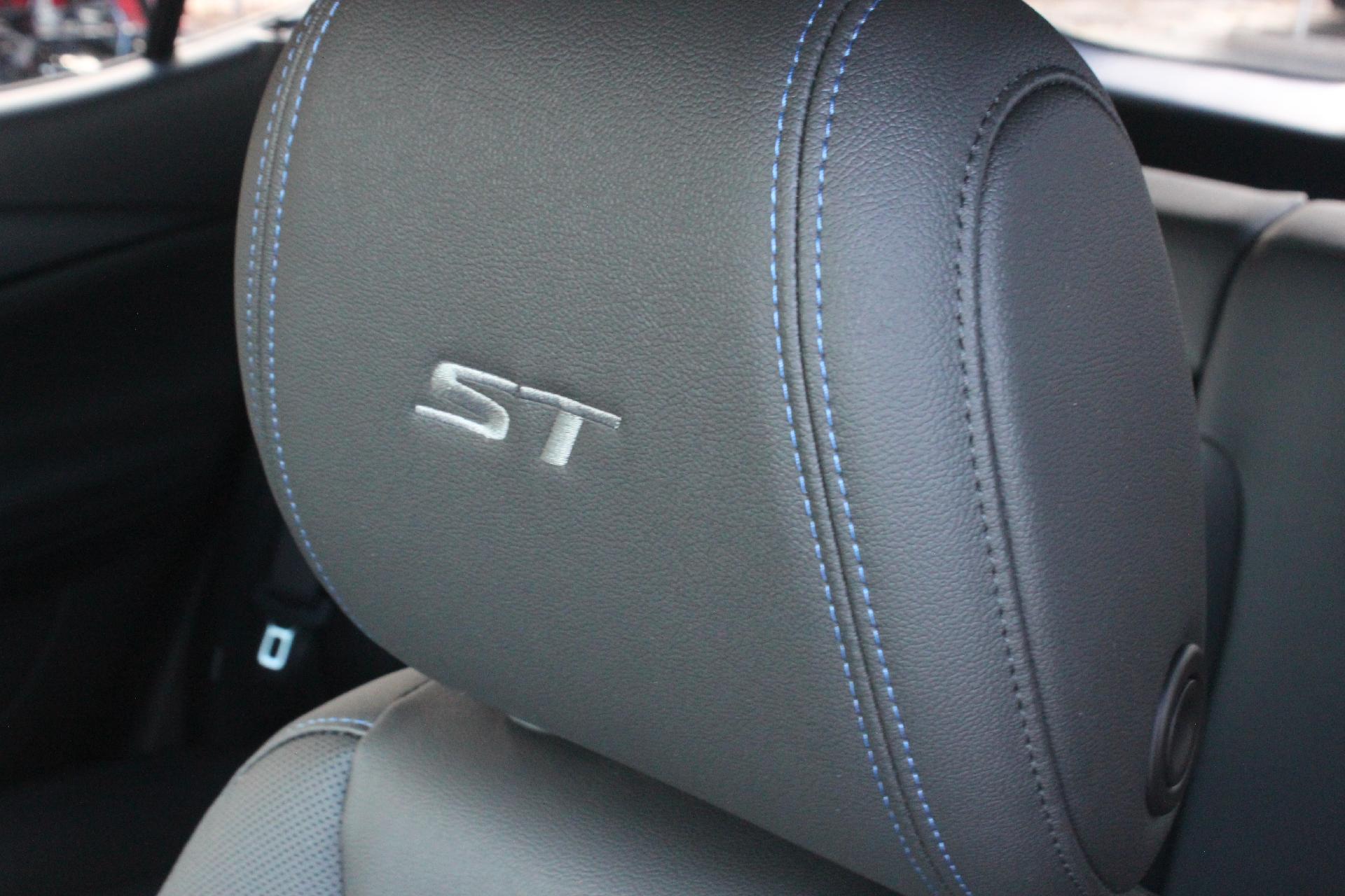 2026 Buick Encore GX Vehicle Photo in AURORA, CO 80012-4011