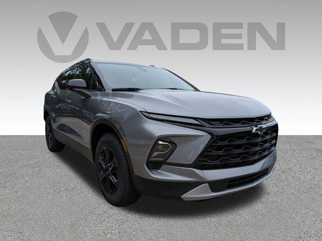 2025 Chevrolet Blazer Vehicle Photo in BRUNSWICK, GA 31525-1881