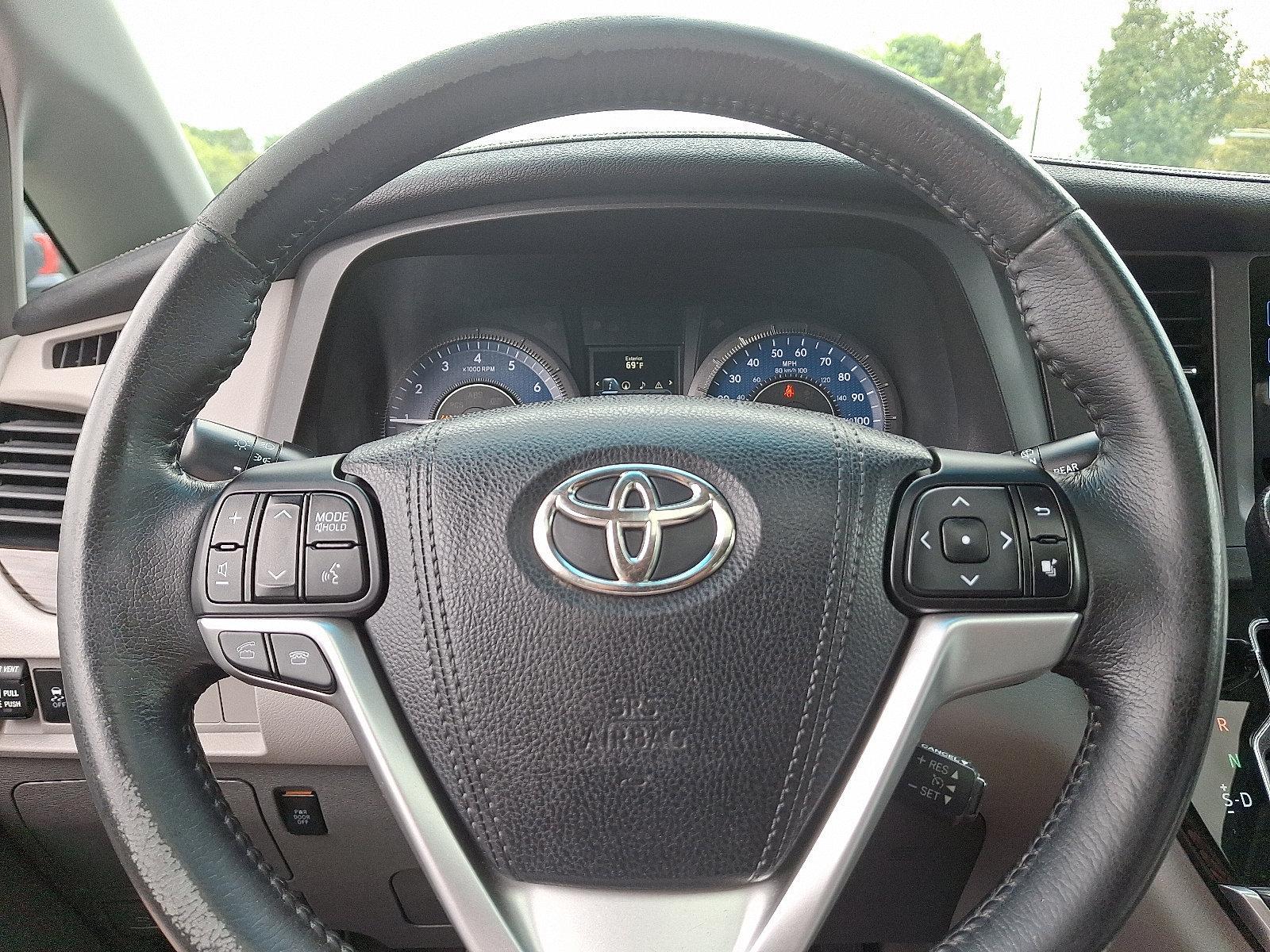 2015 Toyota Sienna Vehicle Photo in Trevose, PA 19053