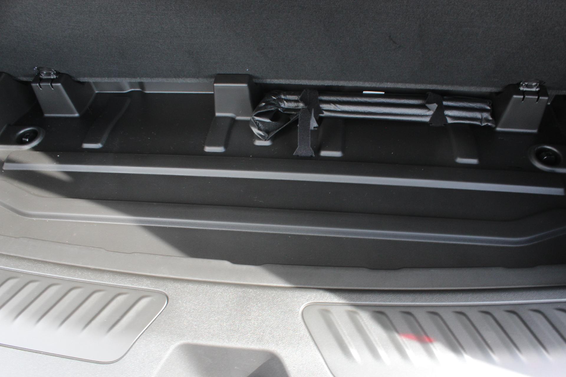 2025 GMC Yukon Vehicle Photo in AURORA, CO 80012-4011