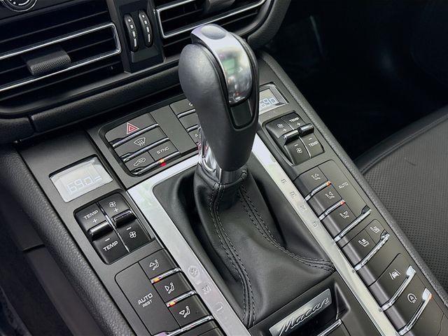 2021 Porsche Macan Vehicle Photo in Puyallup, WA 98371