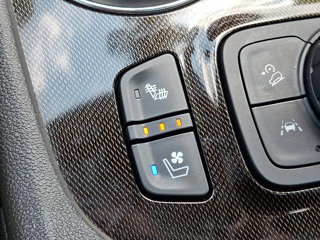 2023 GMC Acadia Vehicle Photo in Philadelphia, PA 19116