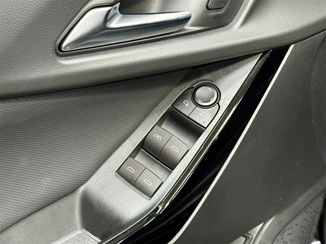 2025 Chevrolet Equinox Vehicle Photo in EVERETT, WA 98203-5662