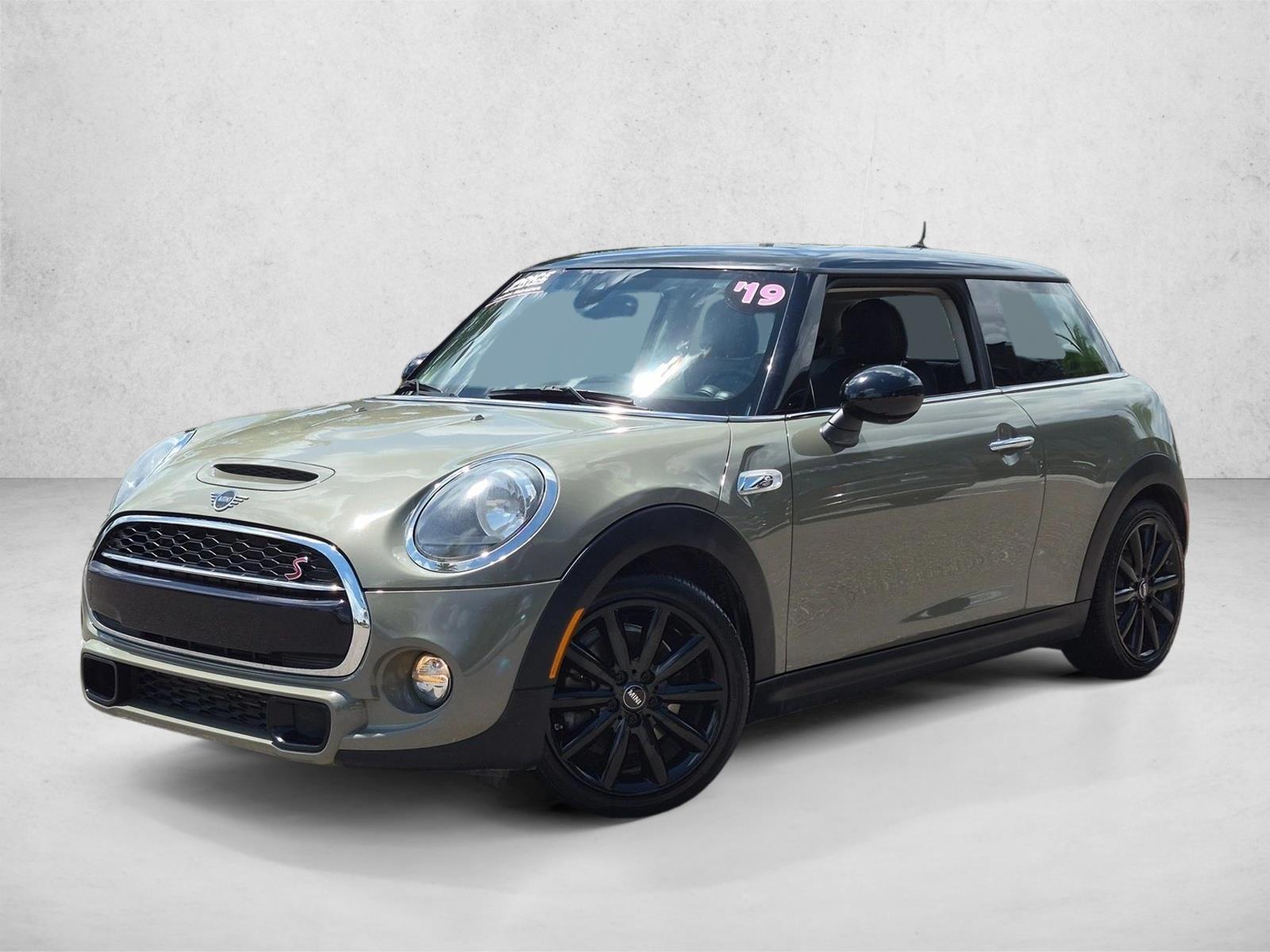 2019 MINI Cooper S Hardtop Vehicle Photo in Wesley Chapel, FL 33544