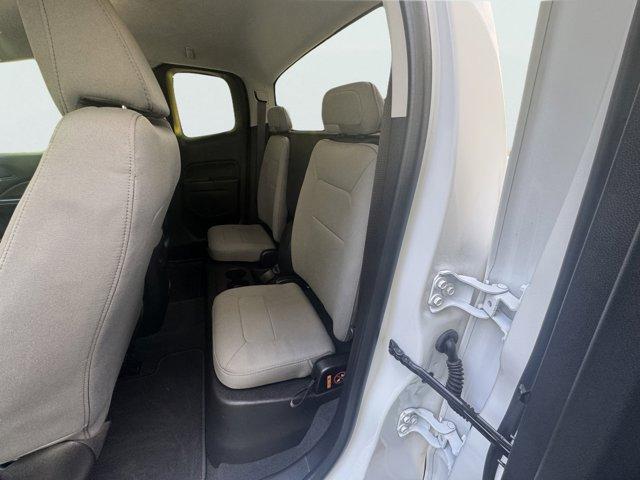 2022 GMC Canyon Vehicle Photo in LEOMINSTER, MA 01453-2952