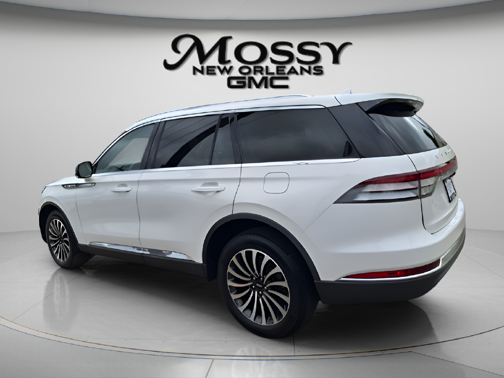 2023 Lincoln Aviator photo 4 of 36