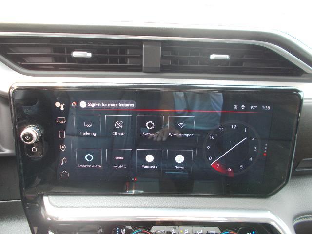 2024 GMC Sierra 1500 Vehicle Photo in LOWELL, MA 01852-4336