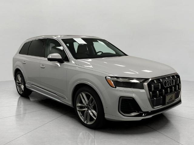 2025 Audi Q7 Vehicle Photo in Neenah, WI 54956