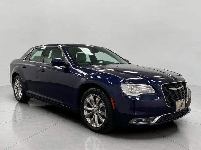 2016 Chrysler 300 Vehicle Photo in Neenah, WI 54956