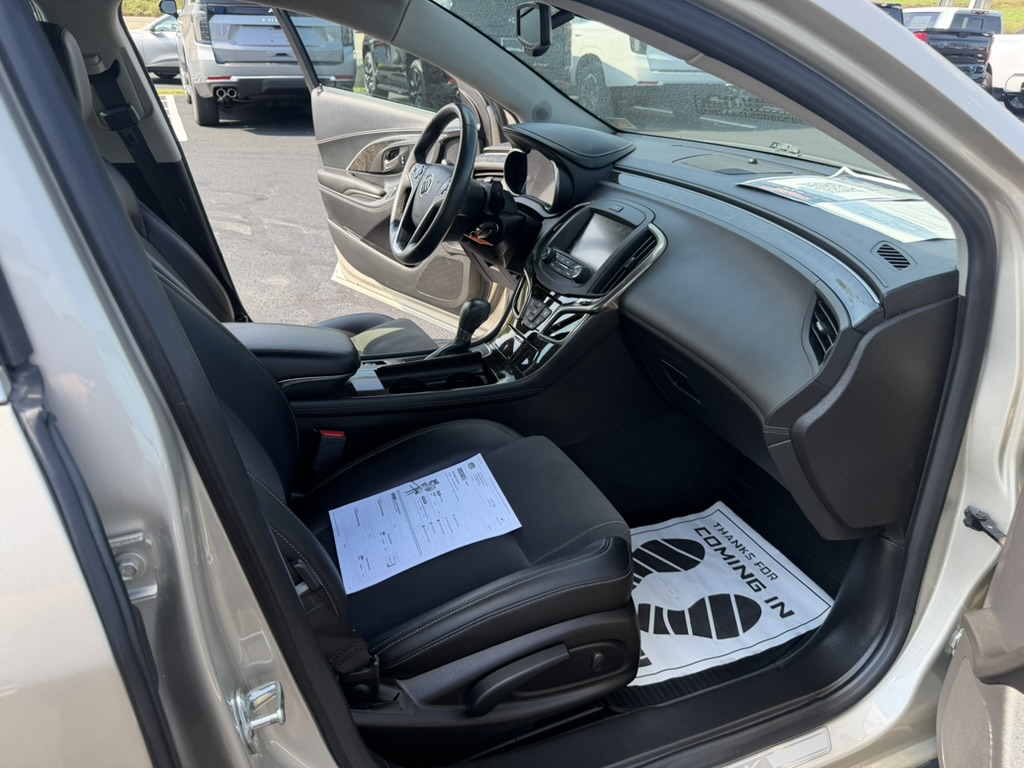 2016 Buick LaCrosse photo 32 of 34