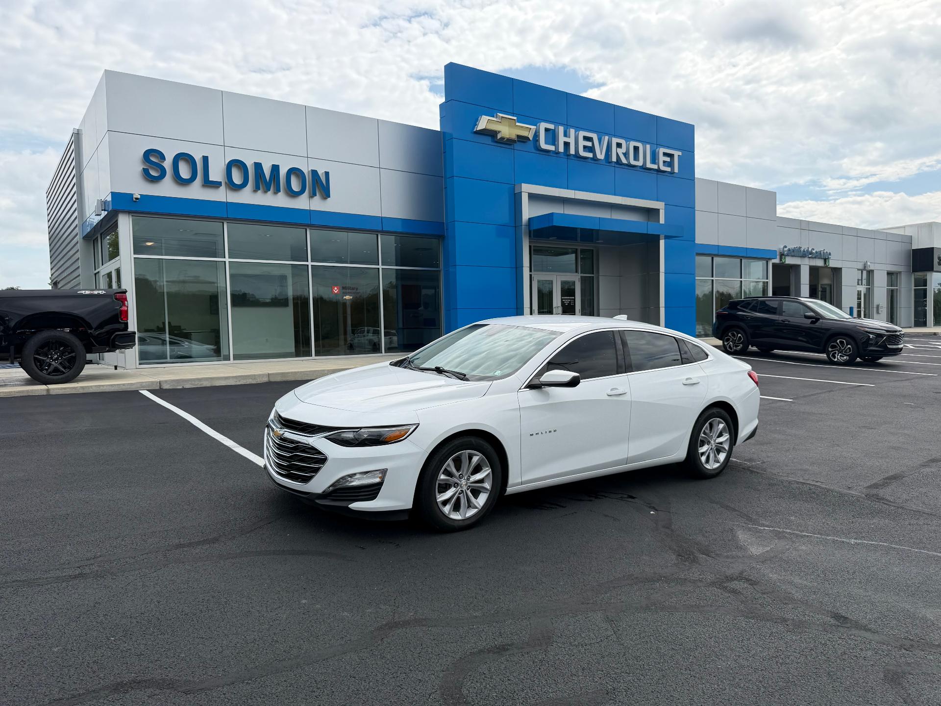 2023 Chevrolet Malibu LT - 0