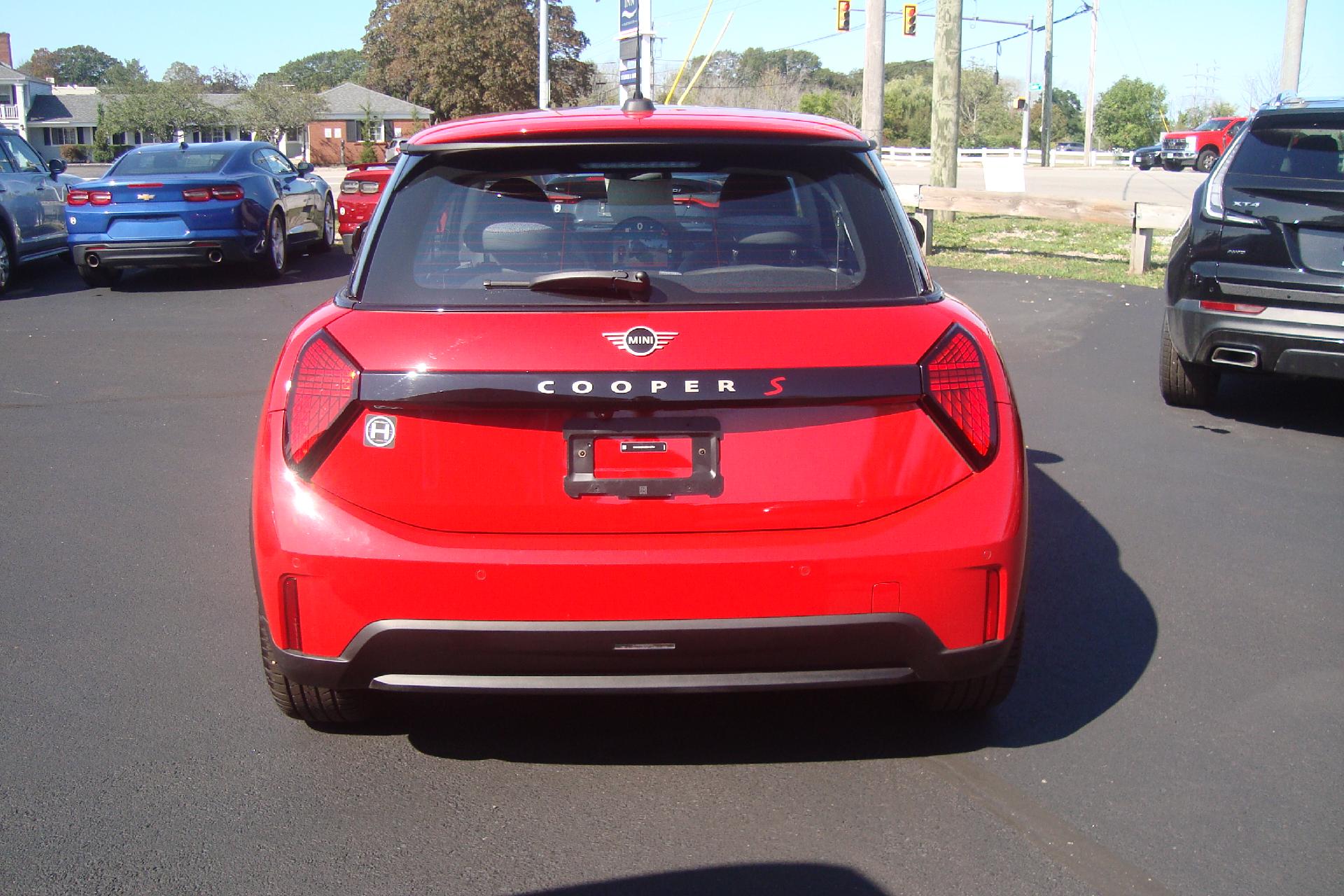 2025 MINI Cooper S Hardtop 2 Door Vehicle Photo in PORTSMOUTH, NH 03801-4196