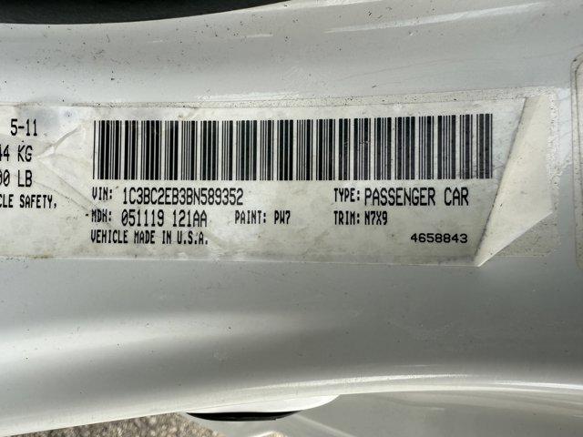2011 Chrysler 200 Vehicle Photo in LEOMINSTER, MA 01453-2952