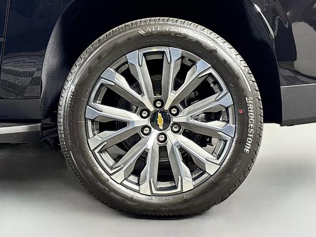 2026 Chevrolet Suburban Vehicle Photo in PUYALLUP, WA 98371-4149