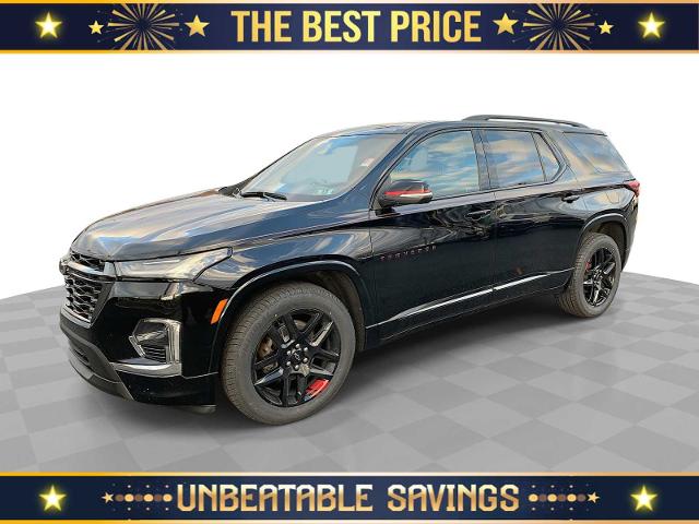 2023 Chevrolet Traverse Vehicle Photo in MOON TOWNSHIP, PA 15108-2571
