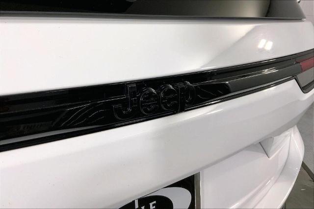 2023 Jeep Grand Cherokee Vehicle Photo in Kansas City, MO 64114