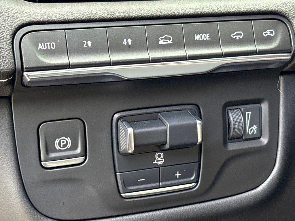 2024 Cadillac Escalade ESV Vehicle Photo in SAVANNAH, GA 31406-4513