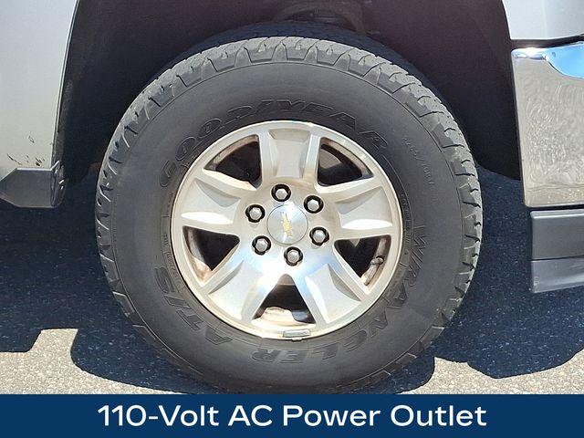 2017 Chevrolet Silverado 1500 Vehicle Photo in DANBURY, CT 06810-5034