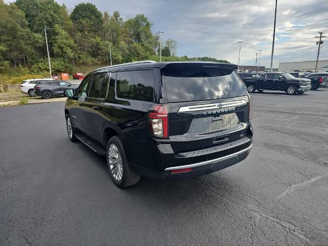 2023 Chevrolet Suburban Vehicle Photo in MOON TOWNSHIP, PA 15108-2571