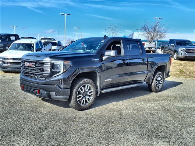 2024 GMC Sierra 1500 Vehicle Photo in SANFORD, NC 27332-9629