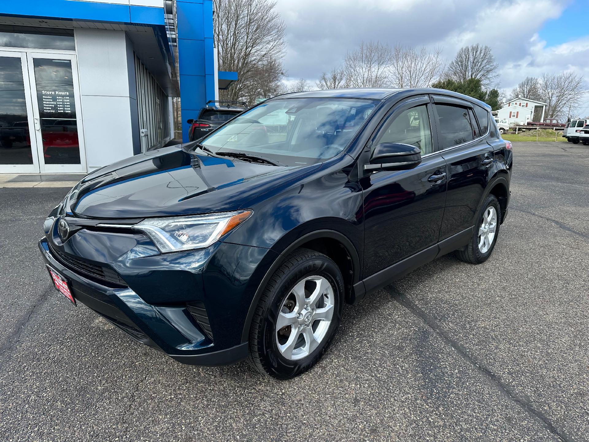 2018 Toyota RAV4 Vehicle Photo in BELOIT, OH 44609-9734