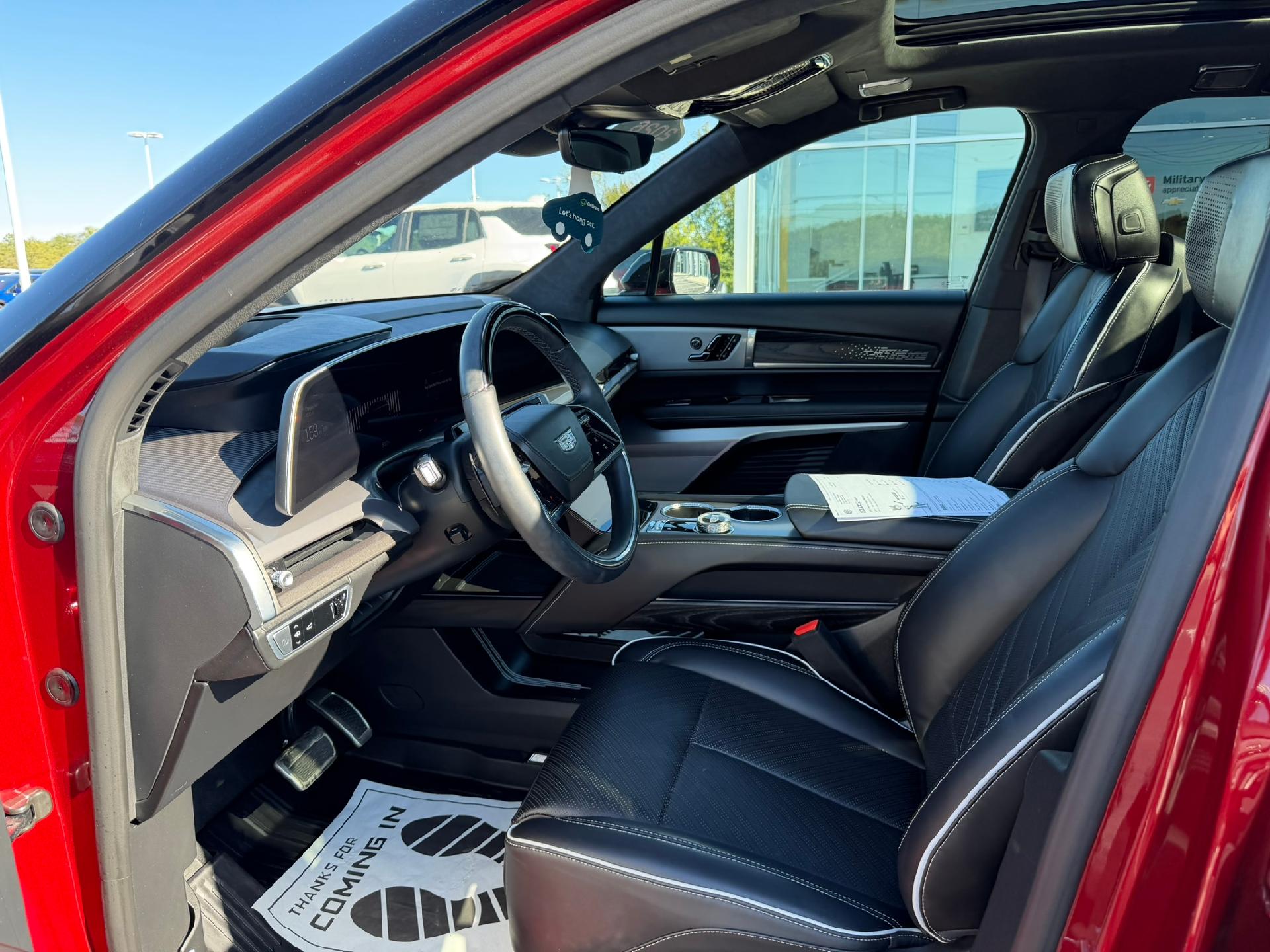 2026 Cadillac VISTIQ photo 17 of 36