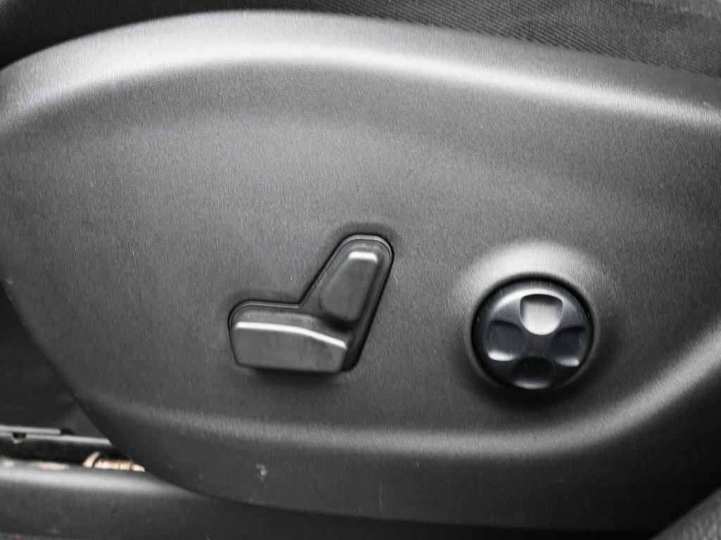 2021 Jeep Cherokee Vehicle Photo in Cedar Rapids, IA 52402