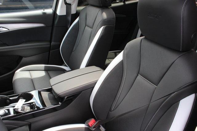 2024 Buick Envision Vehicle Photo in AURORA, CO 80012-4011
