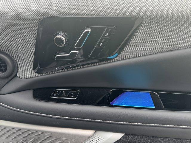 2025 Cadillac OPTIQ Vehicle Photo in LEOMINSTER, MA 01453-2952