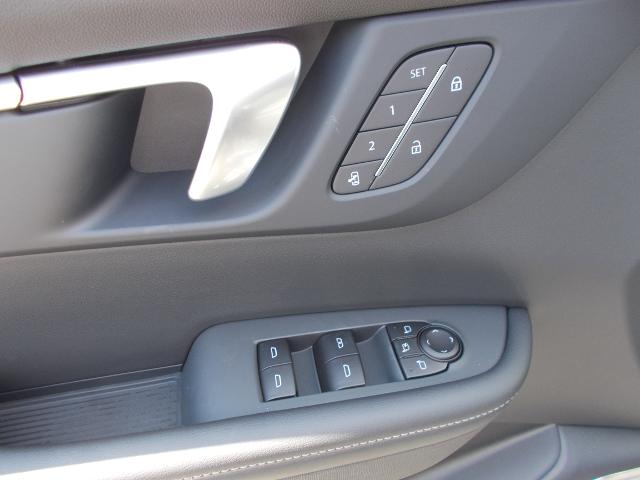 2026 Buick Enclave Vehicle Photo in LOWELL, MA 01852-4336