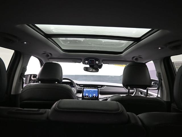 2022 Jeep Grand Cherokee Vehicle Photo in Cedar Rapids, IA 52402